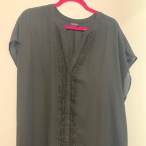 Torrid cap sleeve blouse
